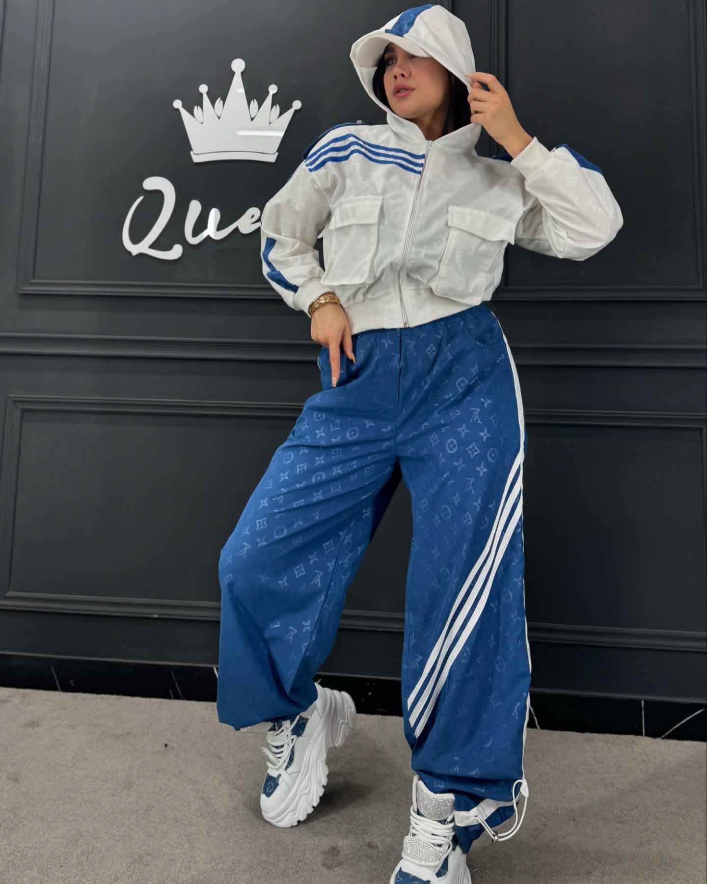 queen_gallery23-٢٠٢٥٠١٢٣-0009